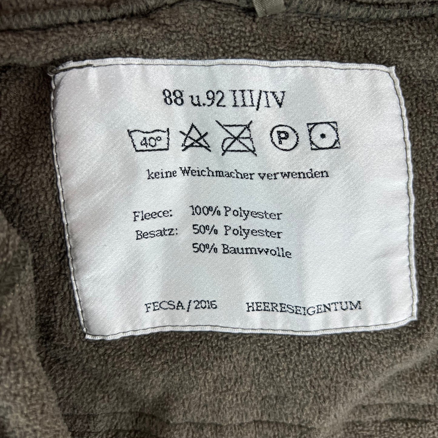 Austrian Army Olive Fleece Cardigan - Small 88-92 III/IV