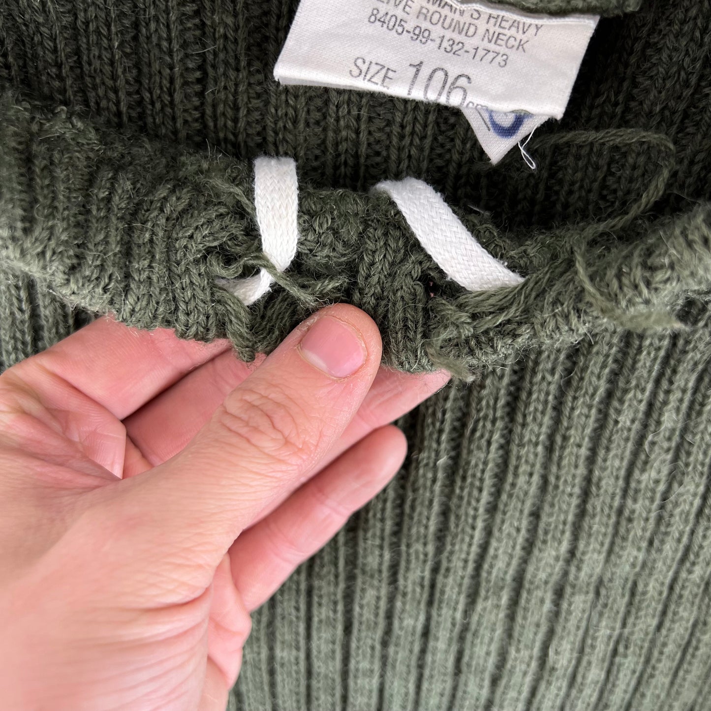 British Army Olive Green Pullover Jumper - Large 106cm