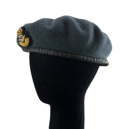 British RAF Beret w/ Officer's Badge - Medium