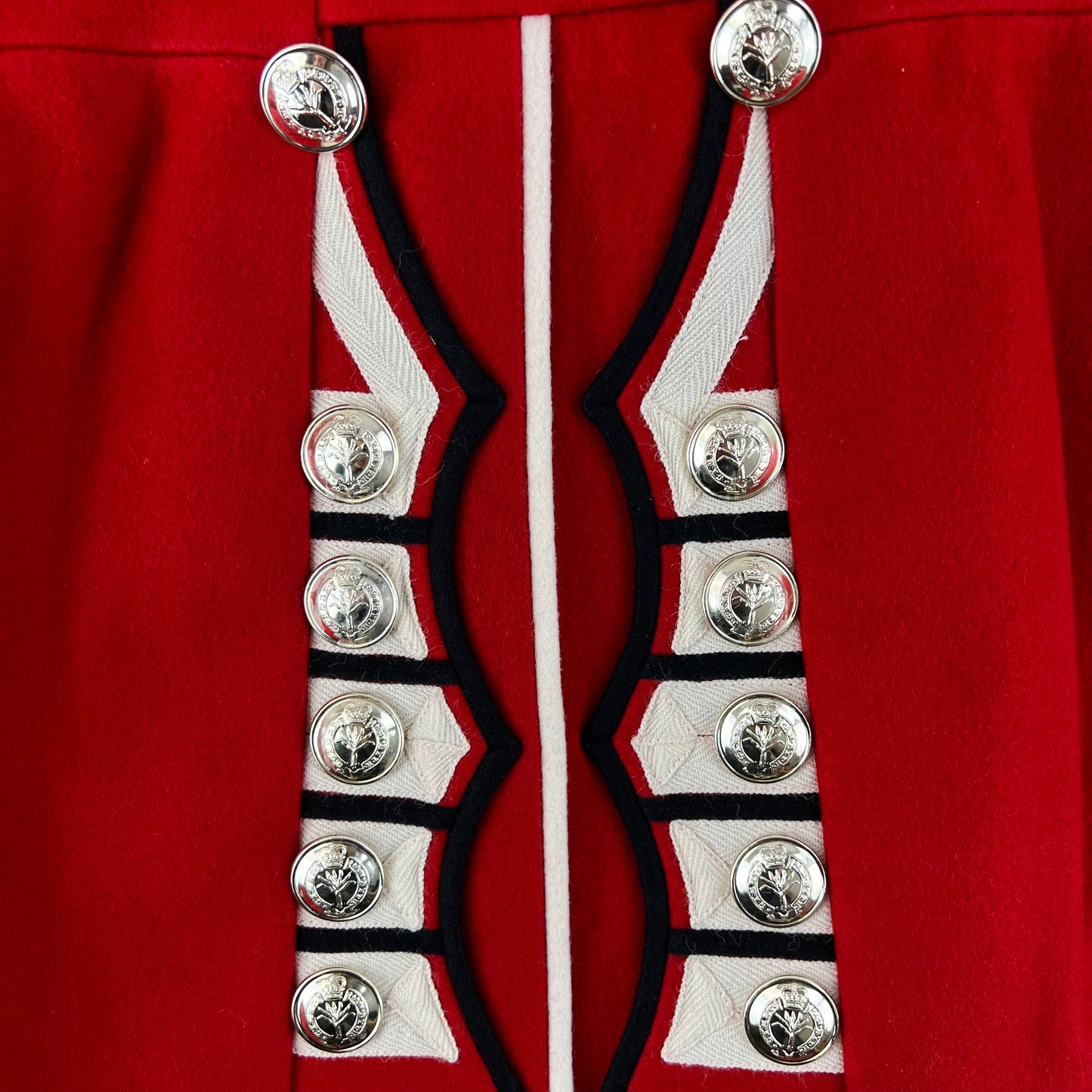 British Army Footguard's Jacket R & F w/ Wings - Welsh Guards - Medium