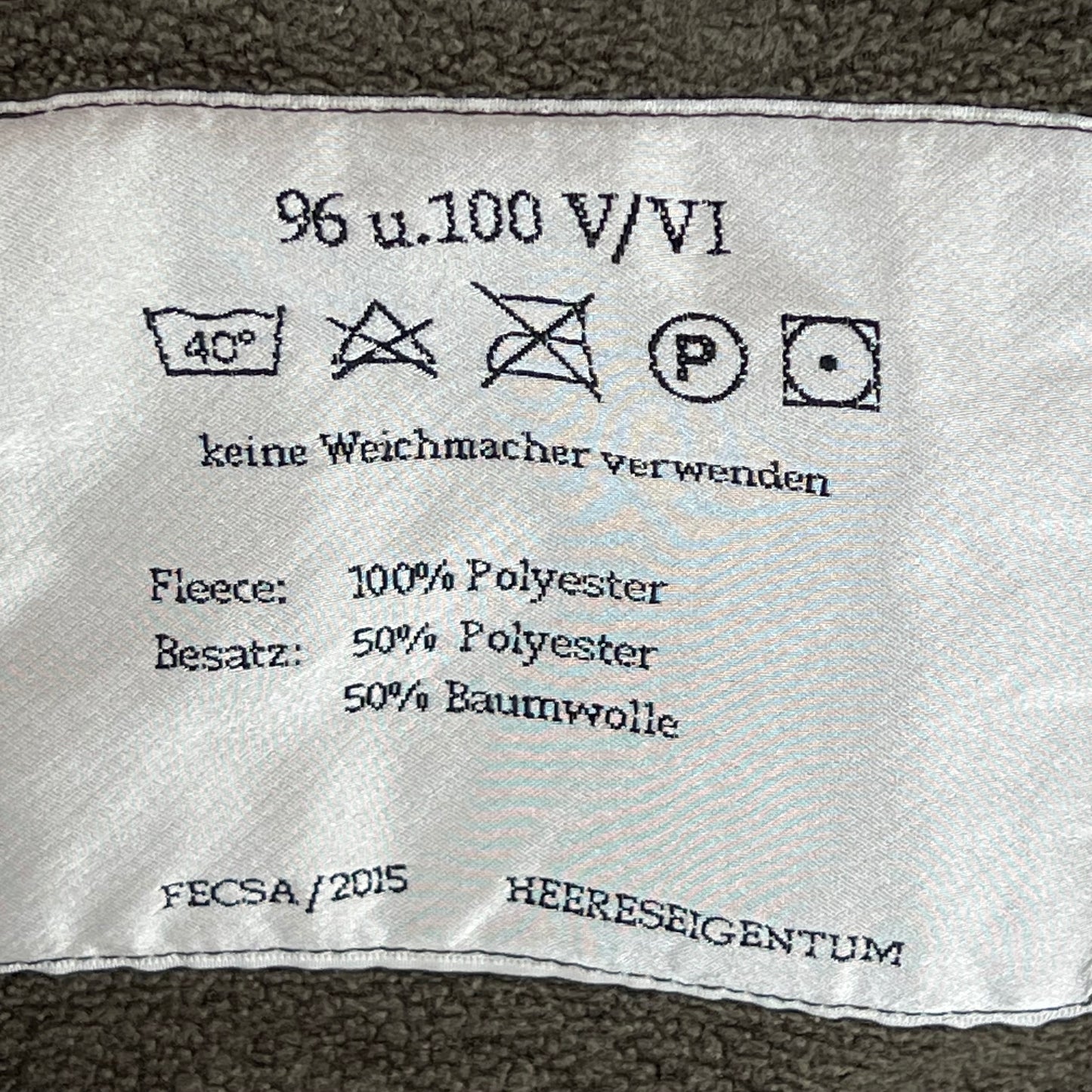 Austrian Army Olive Fleece Cardigan - Medium 96-100 III/IV