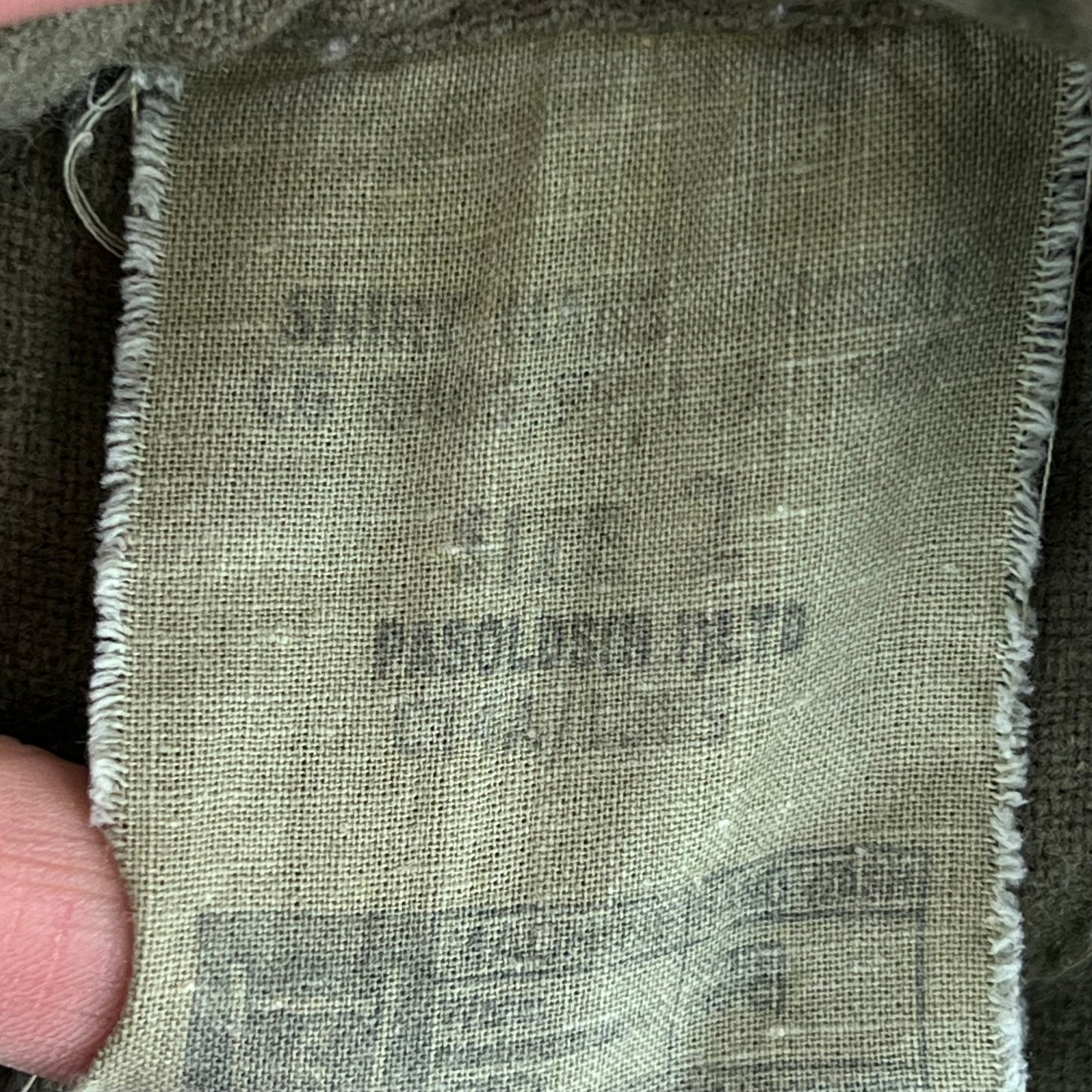 British Army Mens Olive Green Wool Shirt Long Sleeve - Medium SIZE 2