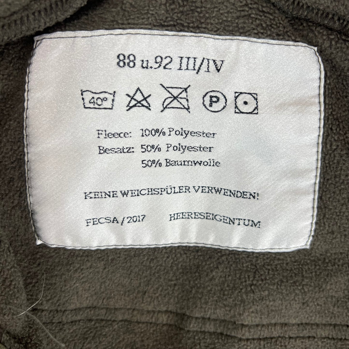 Austrian Army Olive Fleece Cardigan - Small 88-92 III/IV