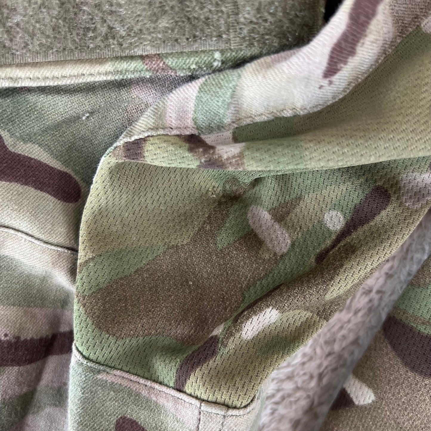 British Army MTP Camouflage MTP Body UBACS Combat Shirt - Medium