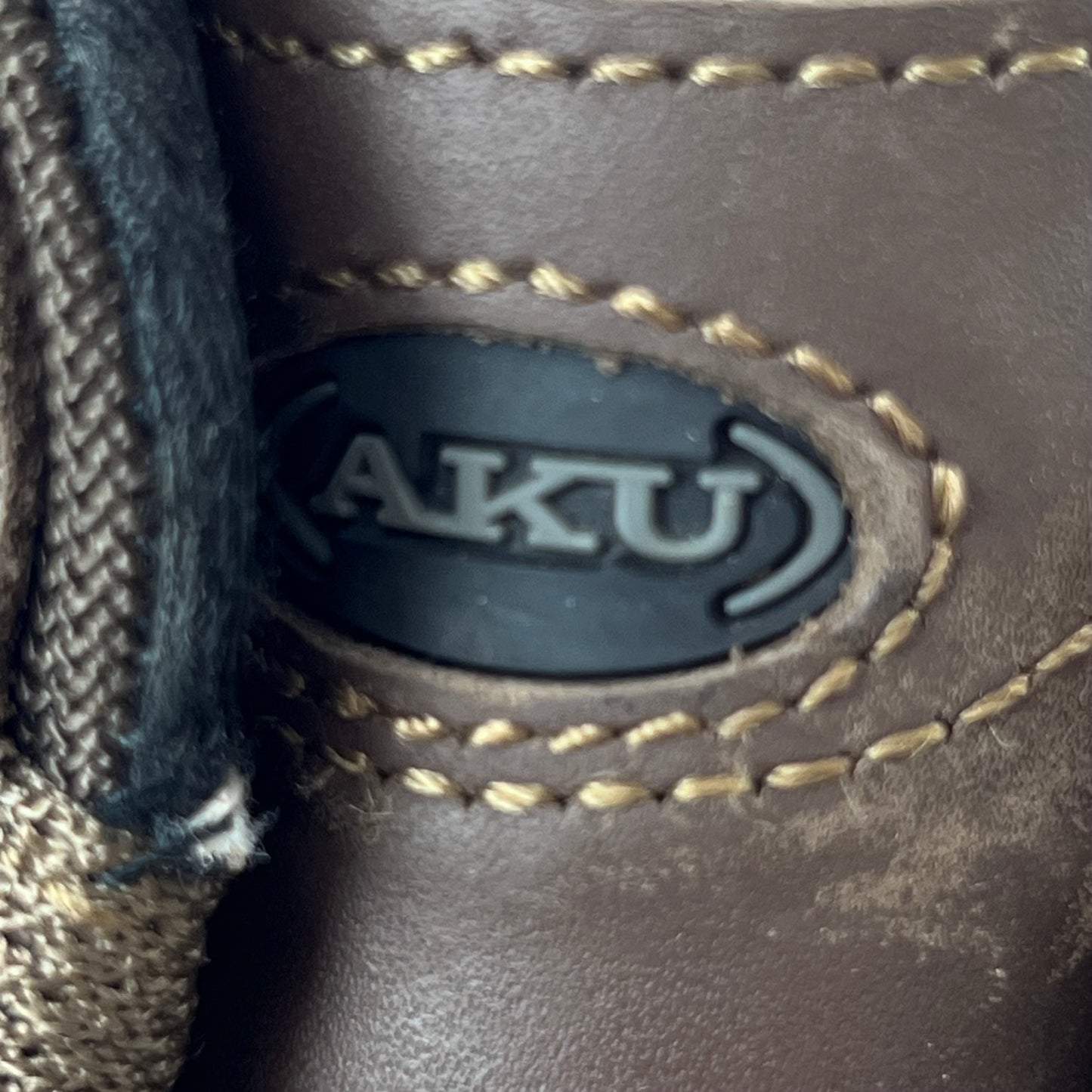 British Army AKU Brown Combat Boots - Size 10M