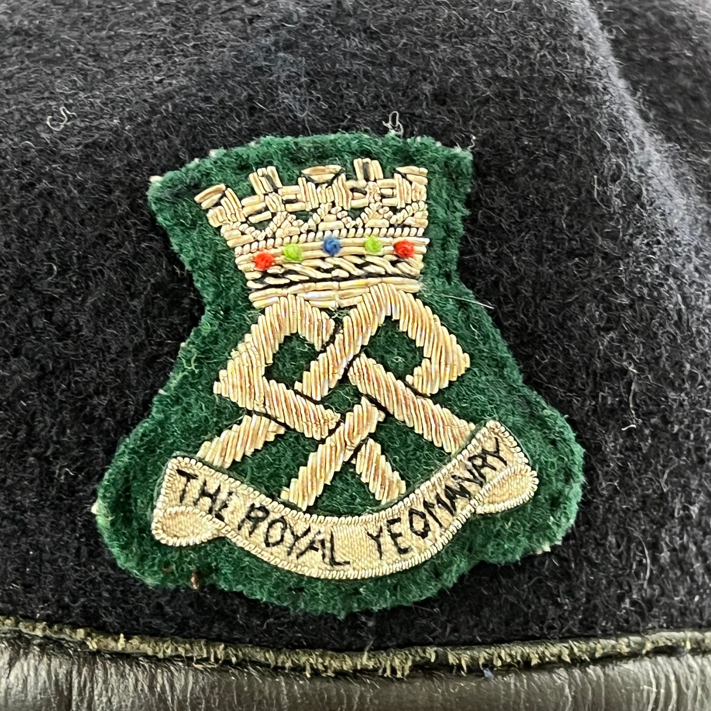 British Army Beret w/ Patch - Royal Yeomanry - Small