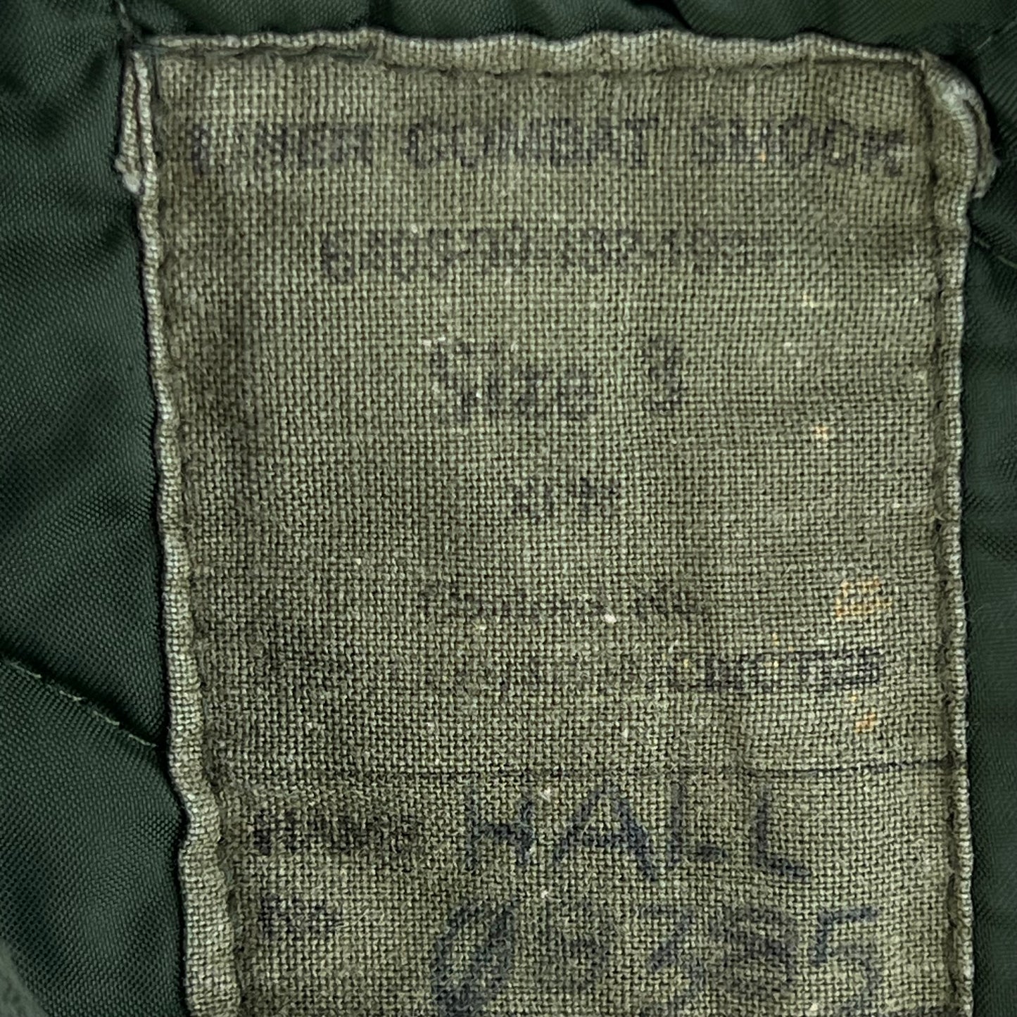 British Army Cold Weather Jacket Gilet Liner - Large SIZE 3