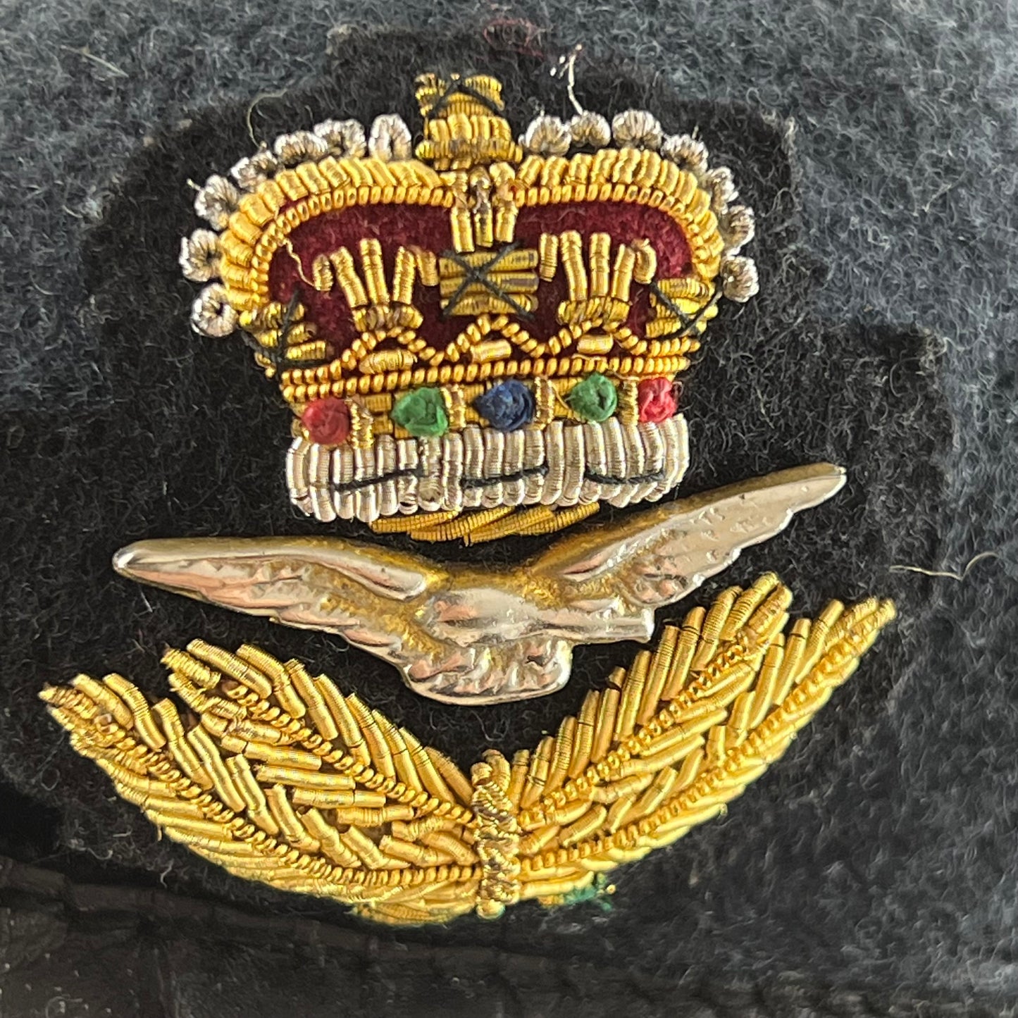 British RAF Beret w/ Officer's Badge - Medium