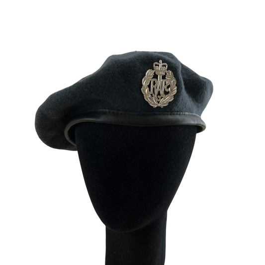 British RAF Beret w/ Badge - Medium 57cm