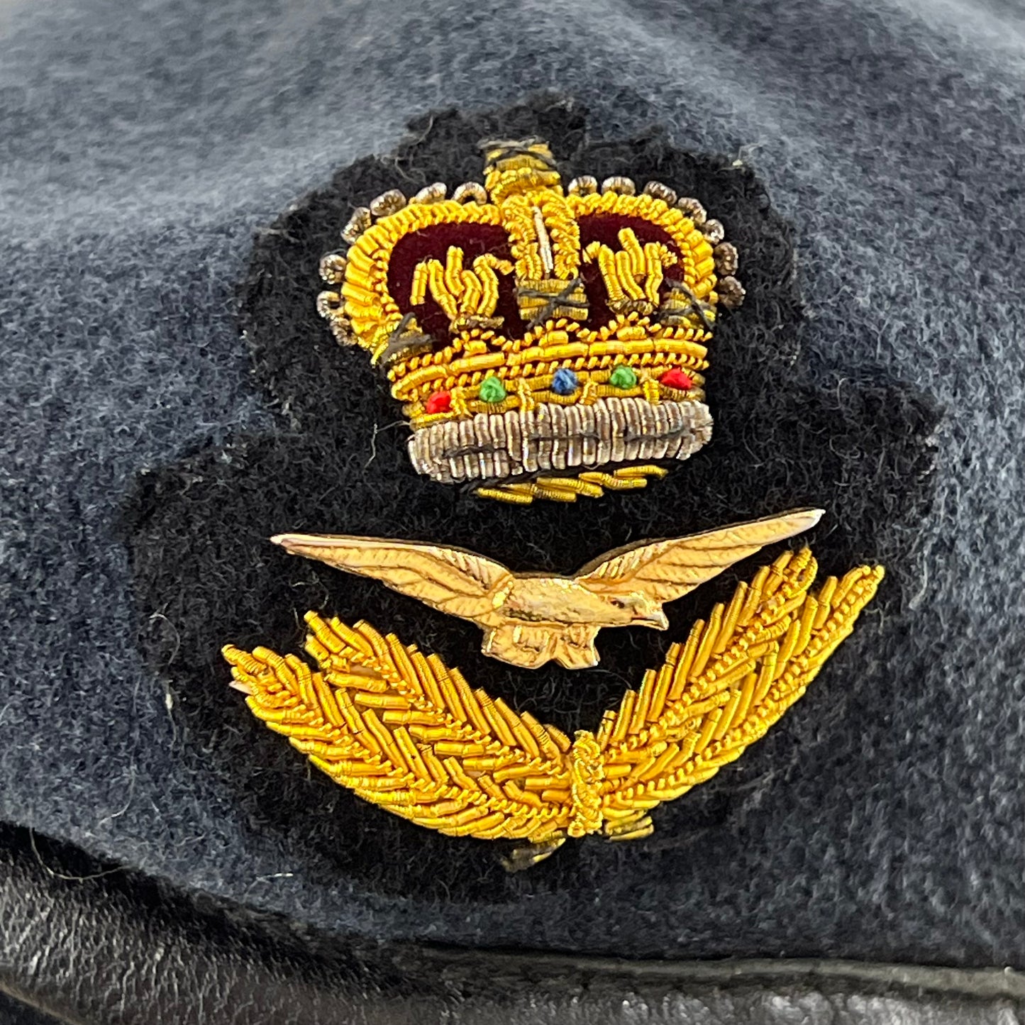 British RAF Beret w/ Officer's Badge - Large