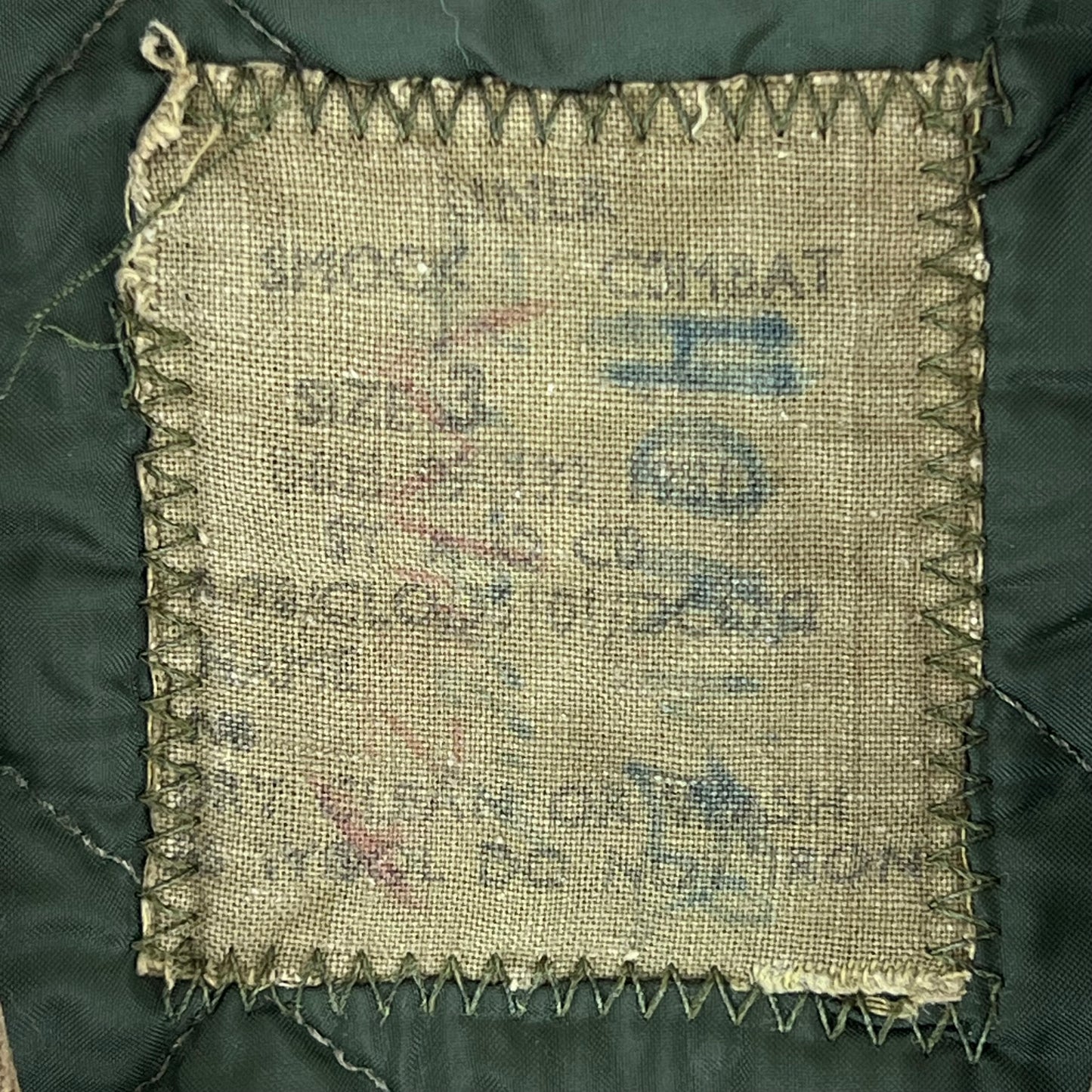 British Army Cold Weather Jacket Gilet Liner - Large SIZE 3