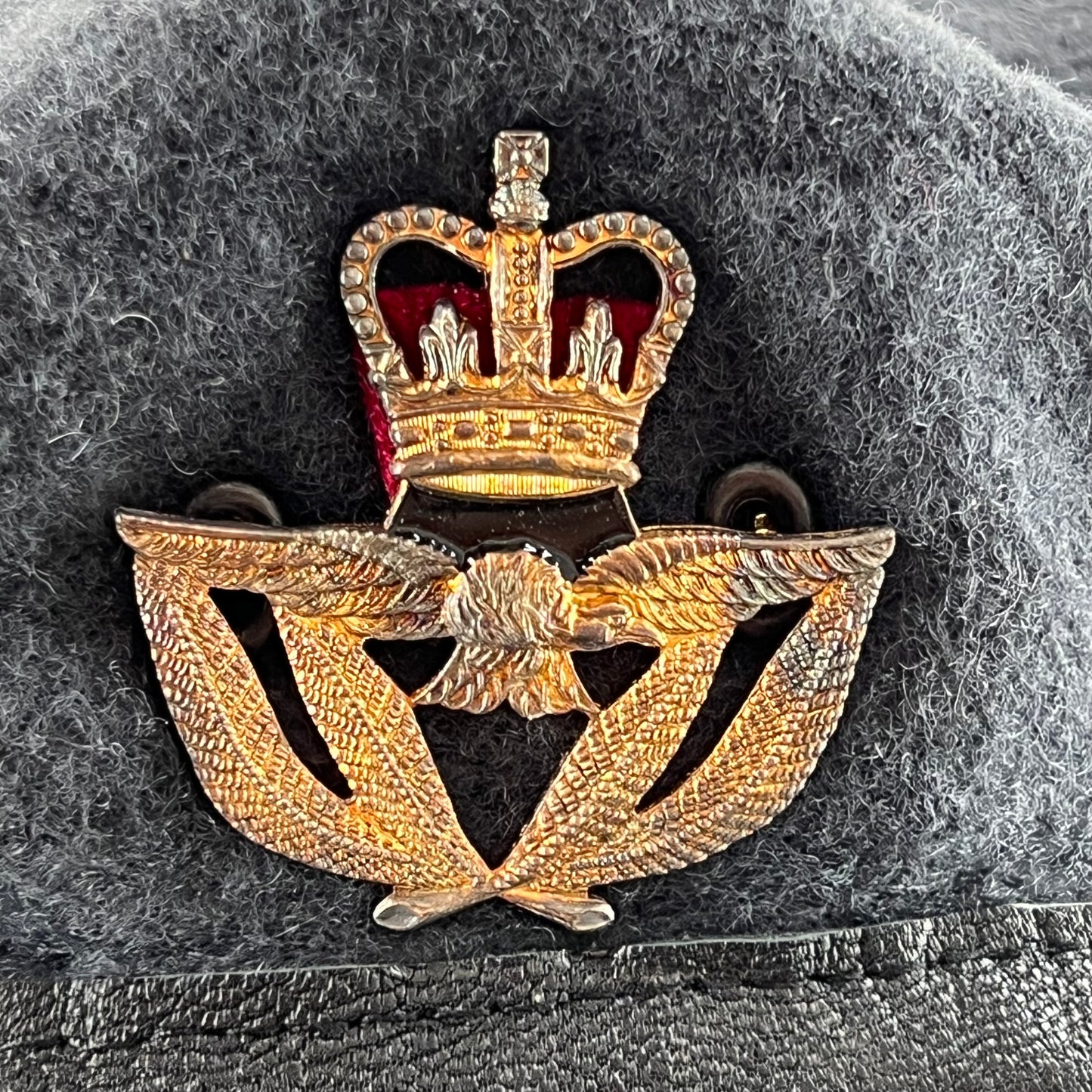 British RAF Beret w/ Officer's Badge - Medium 57cm