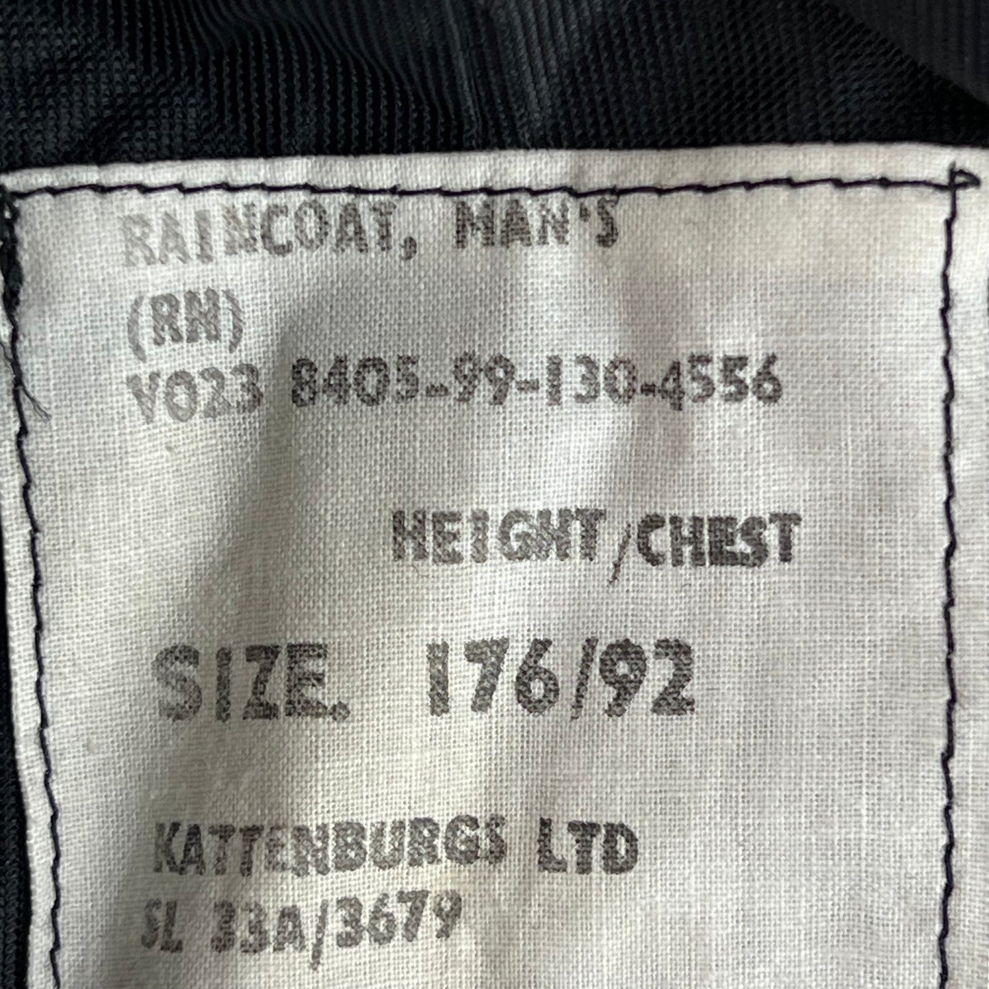 British Royal Navy Officer's Raincoat Mac Coat - Medium 176/92