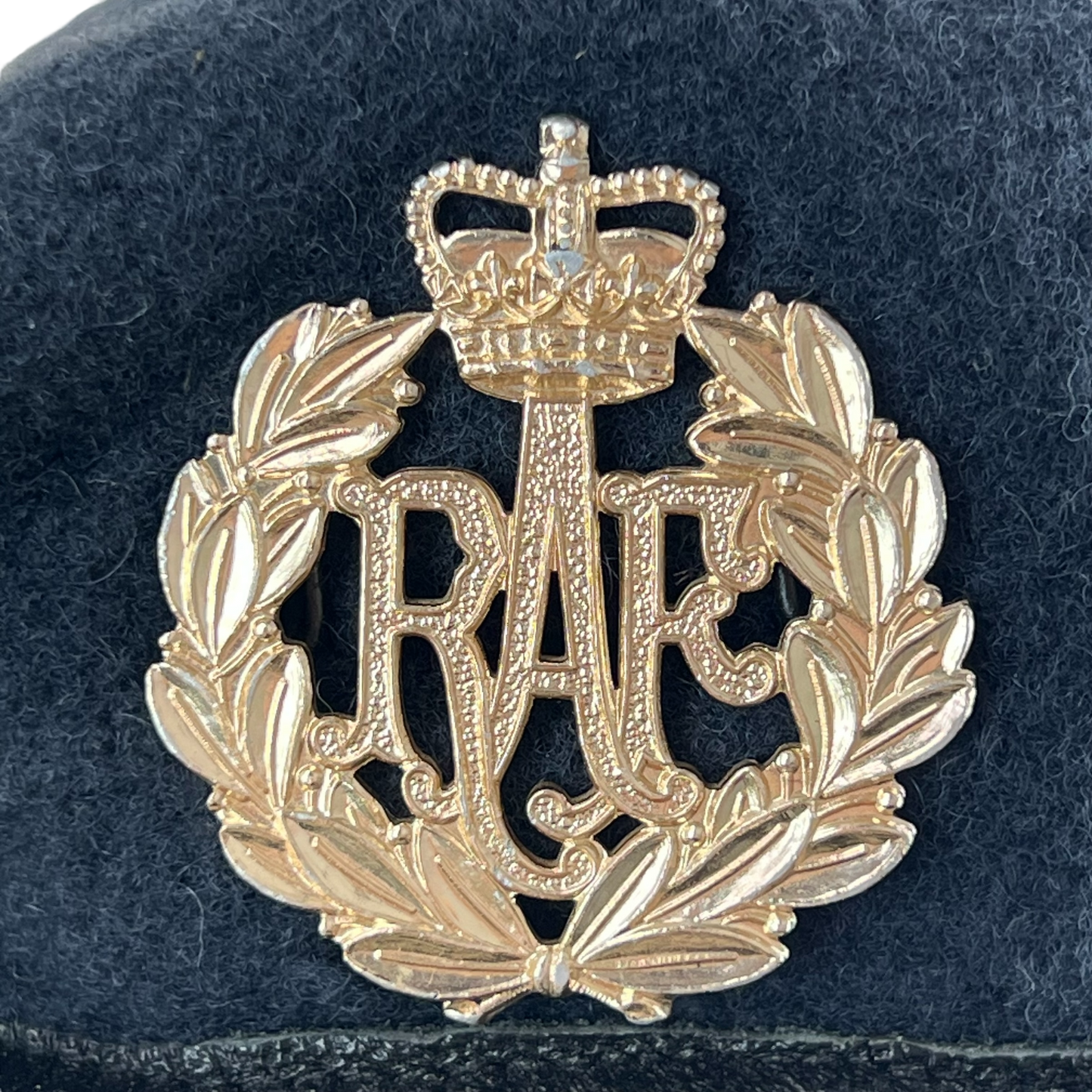 British Royal Air Force RAF Beret w/ Badge -