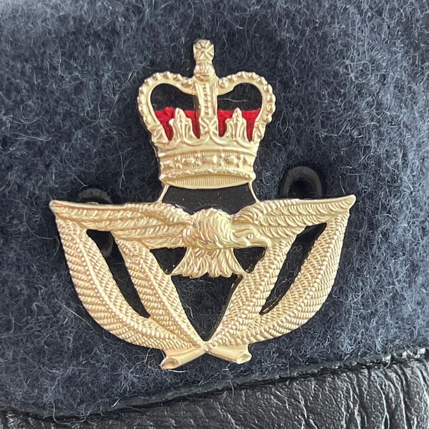 British RAF Beret w/ Officer's Badge - Medium 57cm
