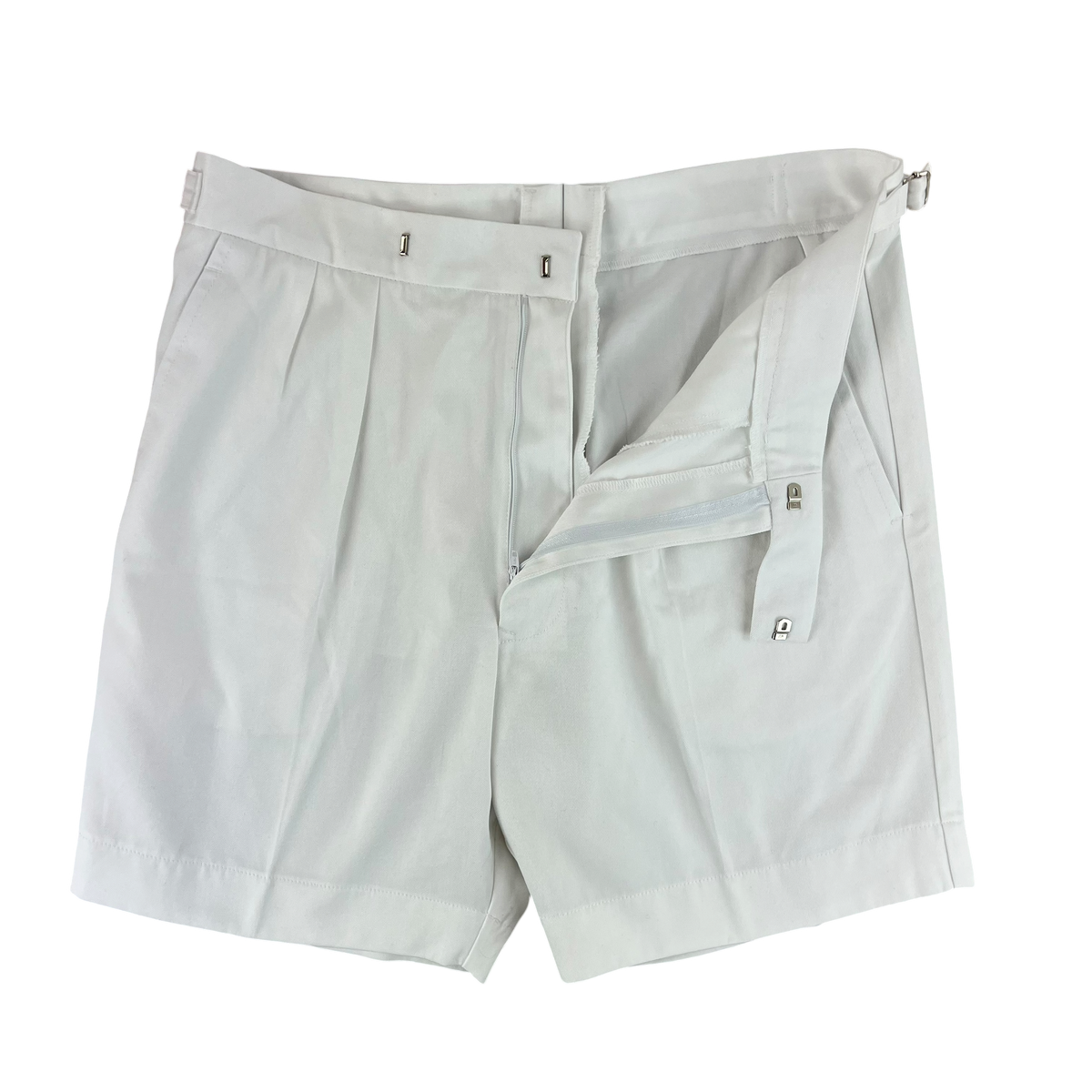 British Royal Navy White Dress Shorts - W35 190/88