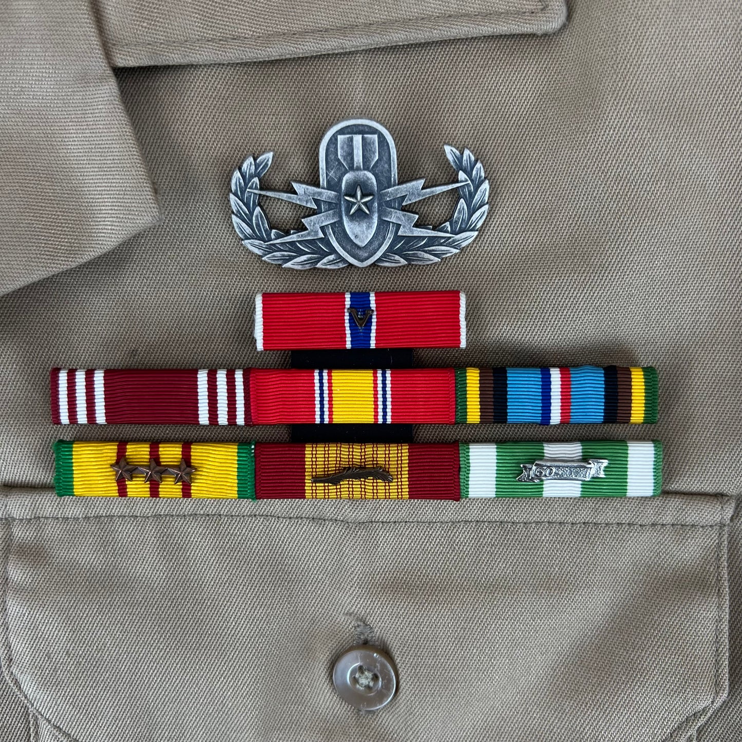 US Army 70s Khaki Short Sleeve Shirt w/ Decorations - Large