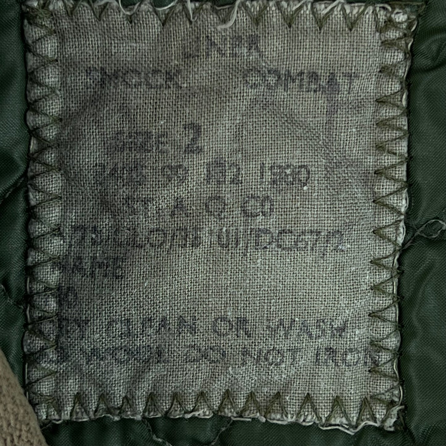 British Army Cold Weather Jacket Gilet Liner - Large SIZE 2