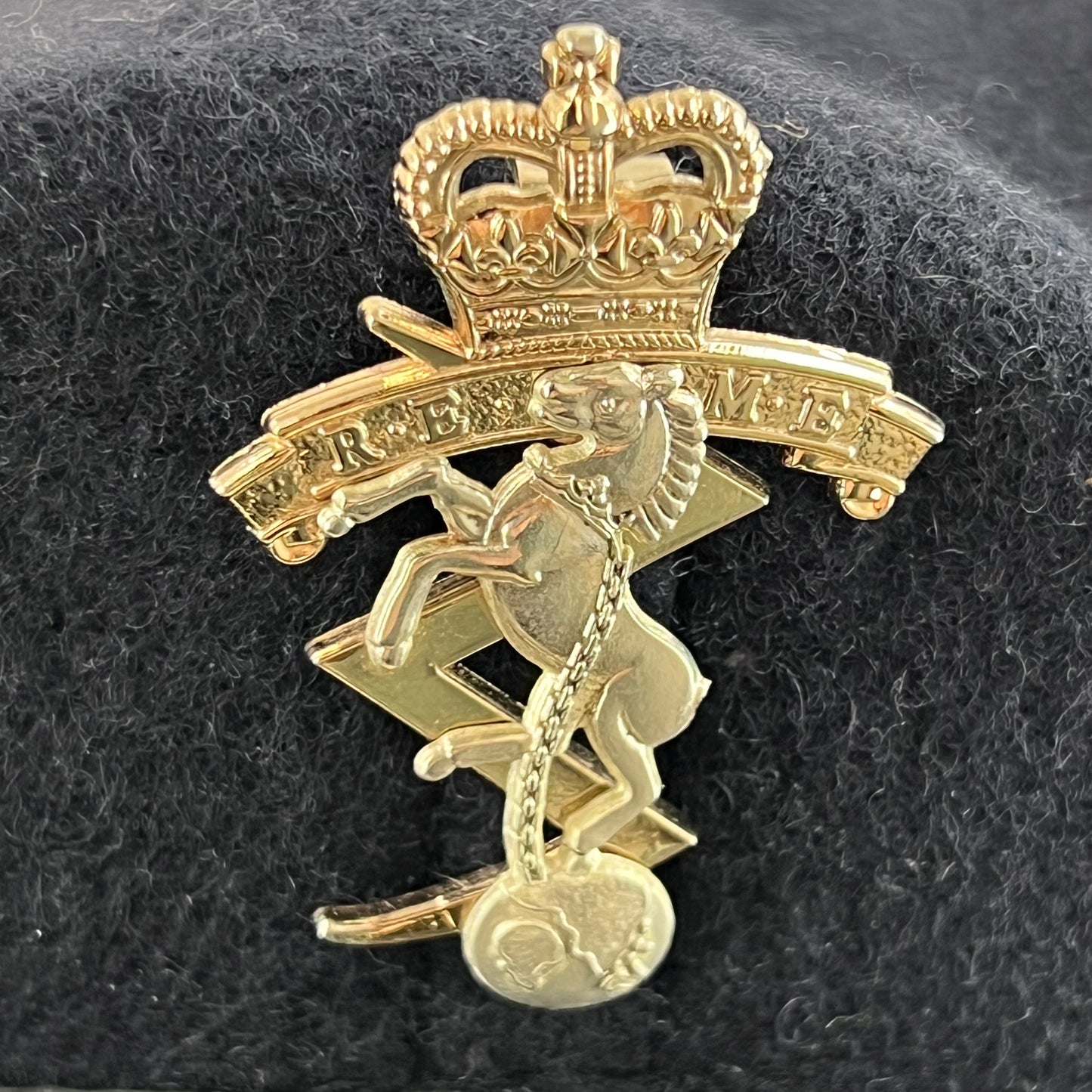 British Army Beret w/ Badge - REME - XX Large 64cm