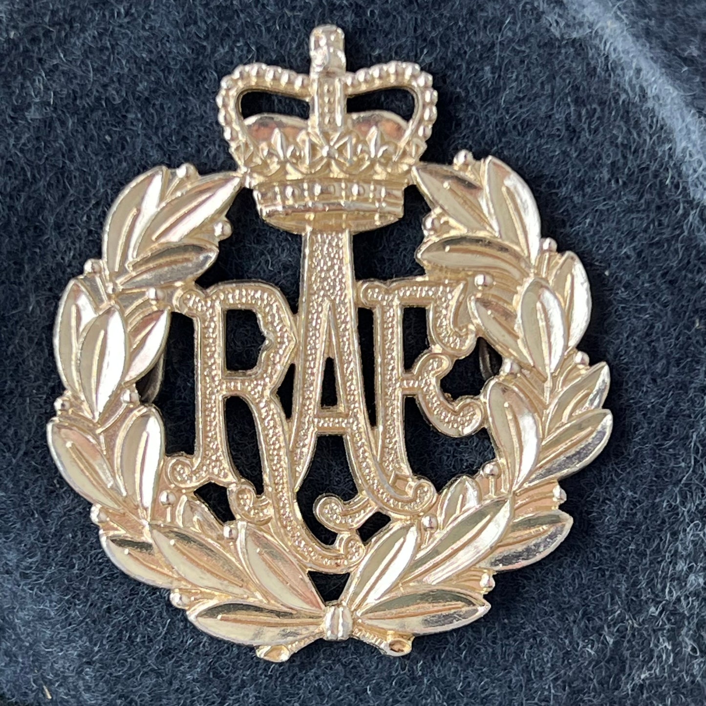 British RAF Beret w/ Badge - Large 59cm