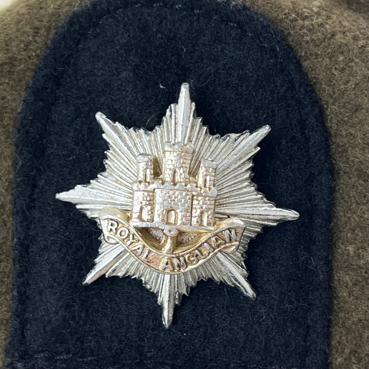 British Army Khaki Beret w/ Badge - Royal Anglian - Medium 58cm