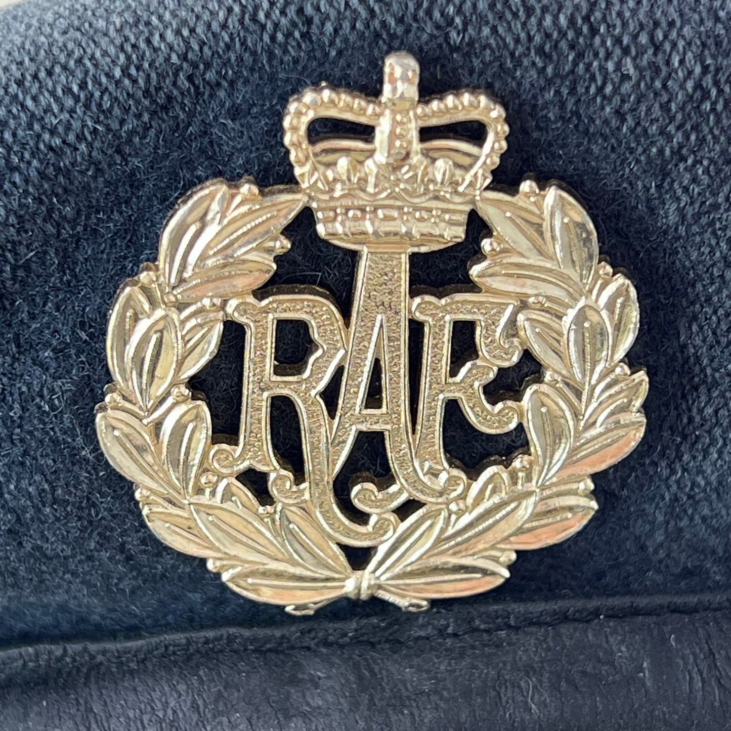 British Royal Air Force RAF Beret w/ Badge - Small