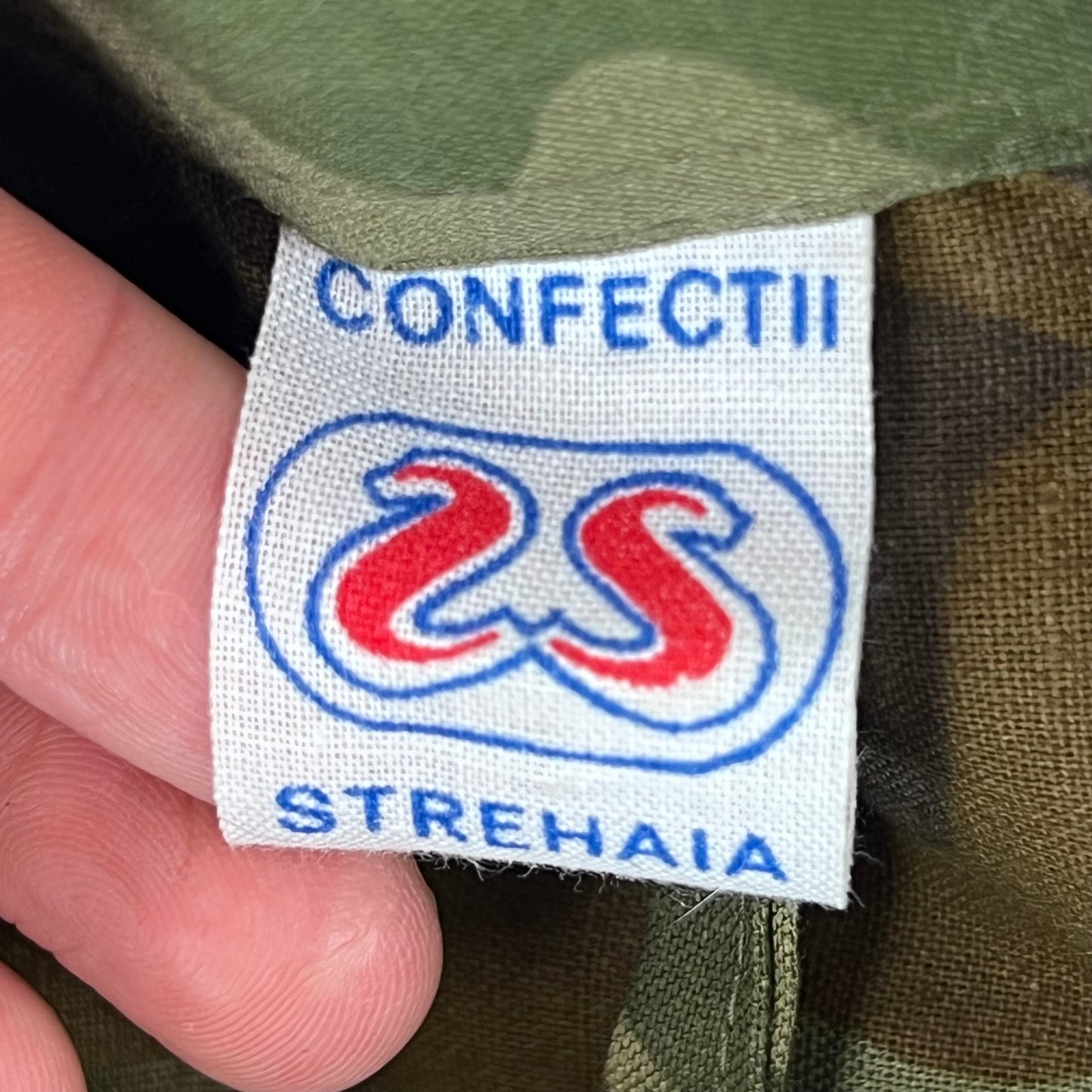 Romanian Army M1994 "Vine" Camouflage Long Sleeve Shirt - Medium