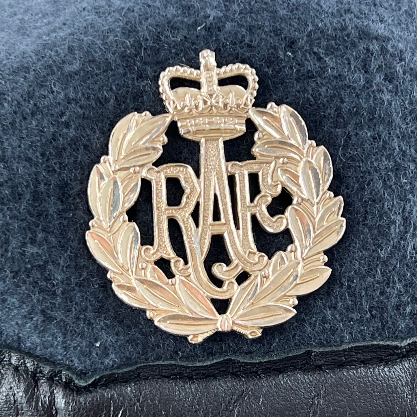 British RAF Beret w/ Badge - Large 59cm