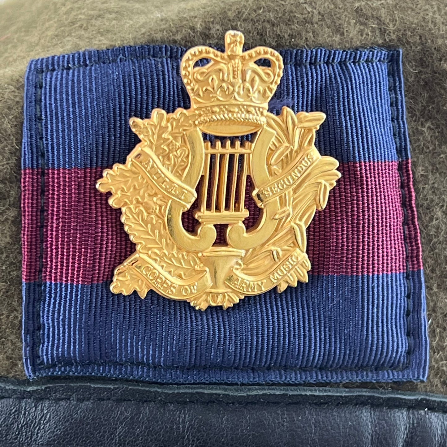 British Army Beret w/ Badge - Music Corps - Medium 57cm