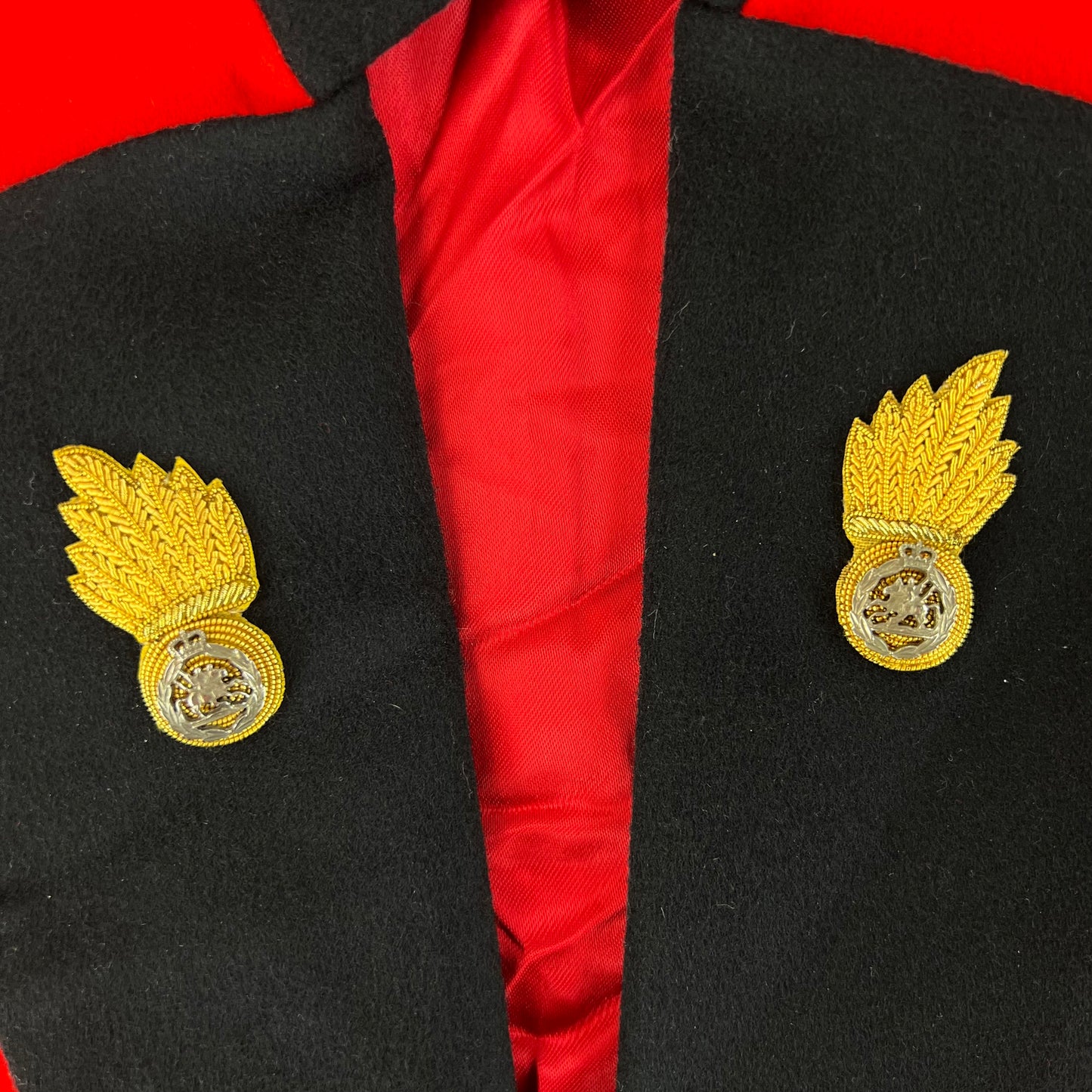 British Army Mess Dress Uniform - Jacket & Trousers - Royal Regiment of Fusiliers - Small