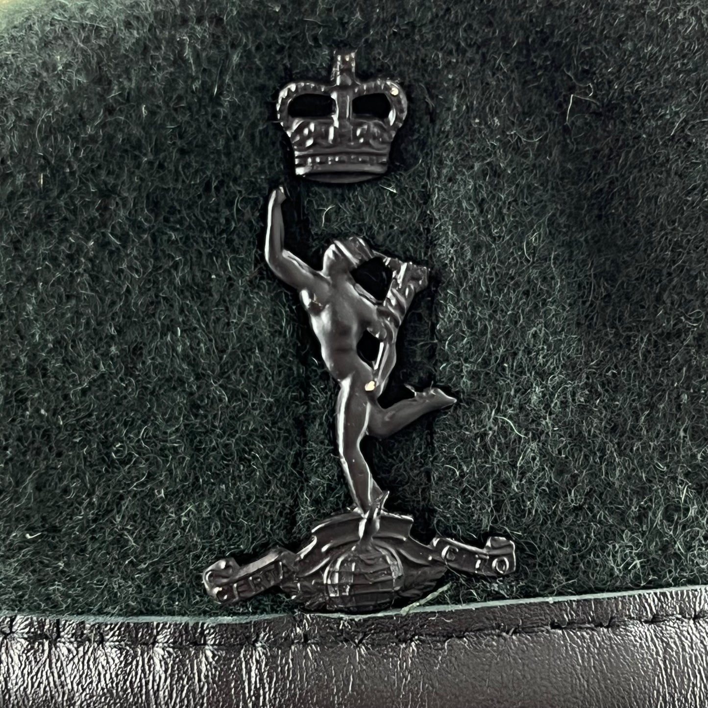 British Army Light Infantry Beret w/ Badge - Royal Signals - Small 56cm