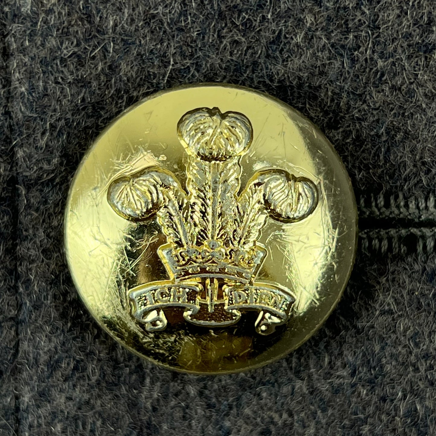British Army Footguards Wool Greatcoat - Royal Regiment of Wales - Medium 176/92