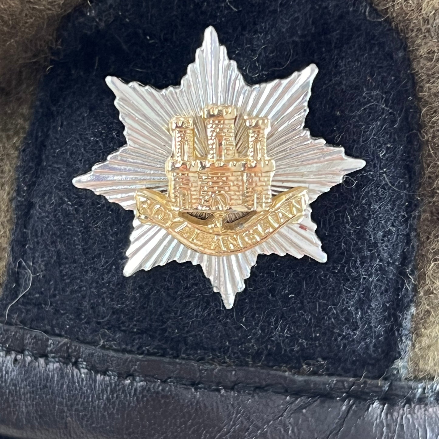 British Army Khaki Beret w/ Badge - Royal Anglian - Small 56cm