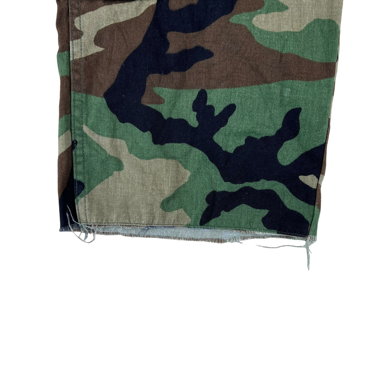 US Army Vintage M81 Woodland Camo Field Made Shorts - W32