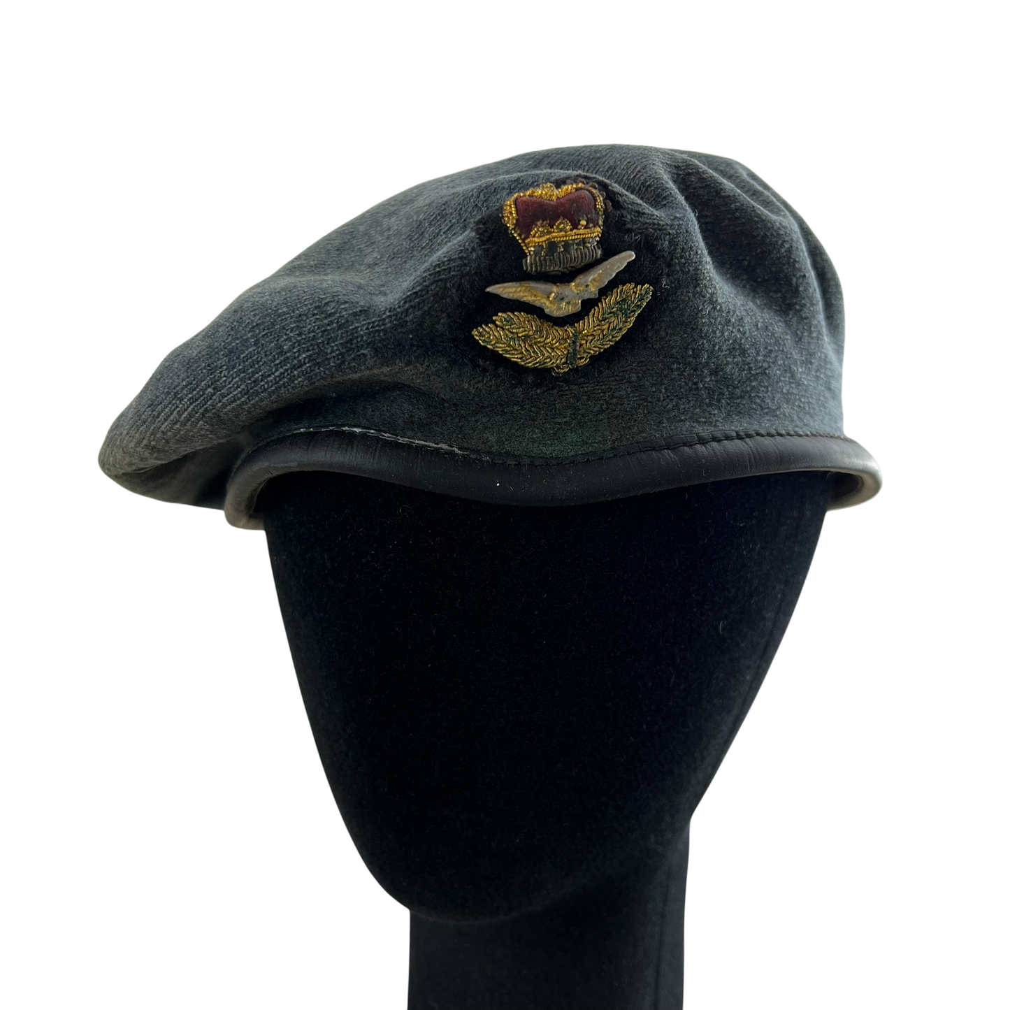 British RAF Beret w/ Officer's Badge - Medium