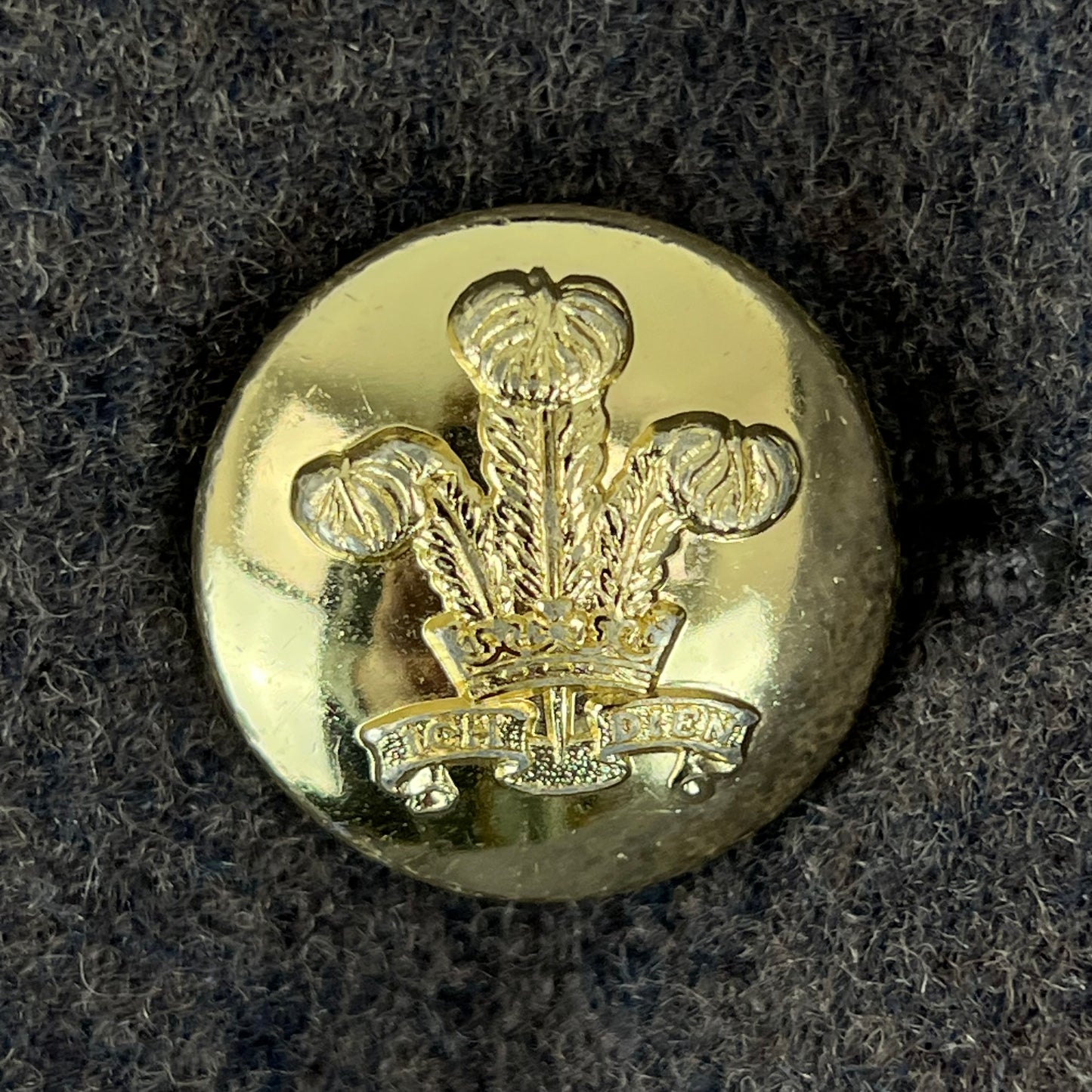 British Army Footguards Wool Greatcoat - Royal Regiment of Wales - Large 194/108