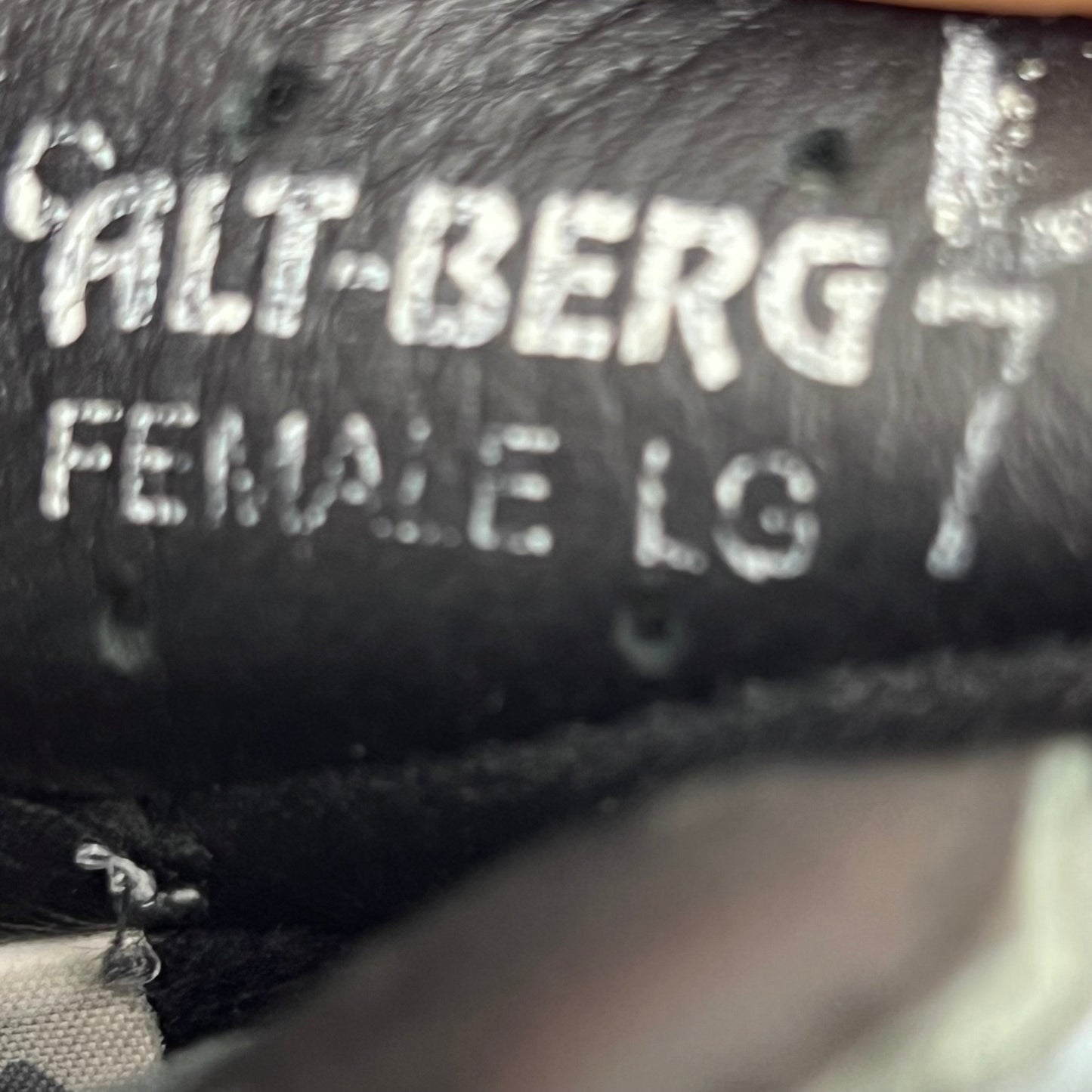 British Army Altberg Defender Black Combat Boots - Women's Size 7L