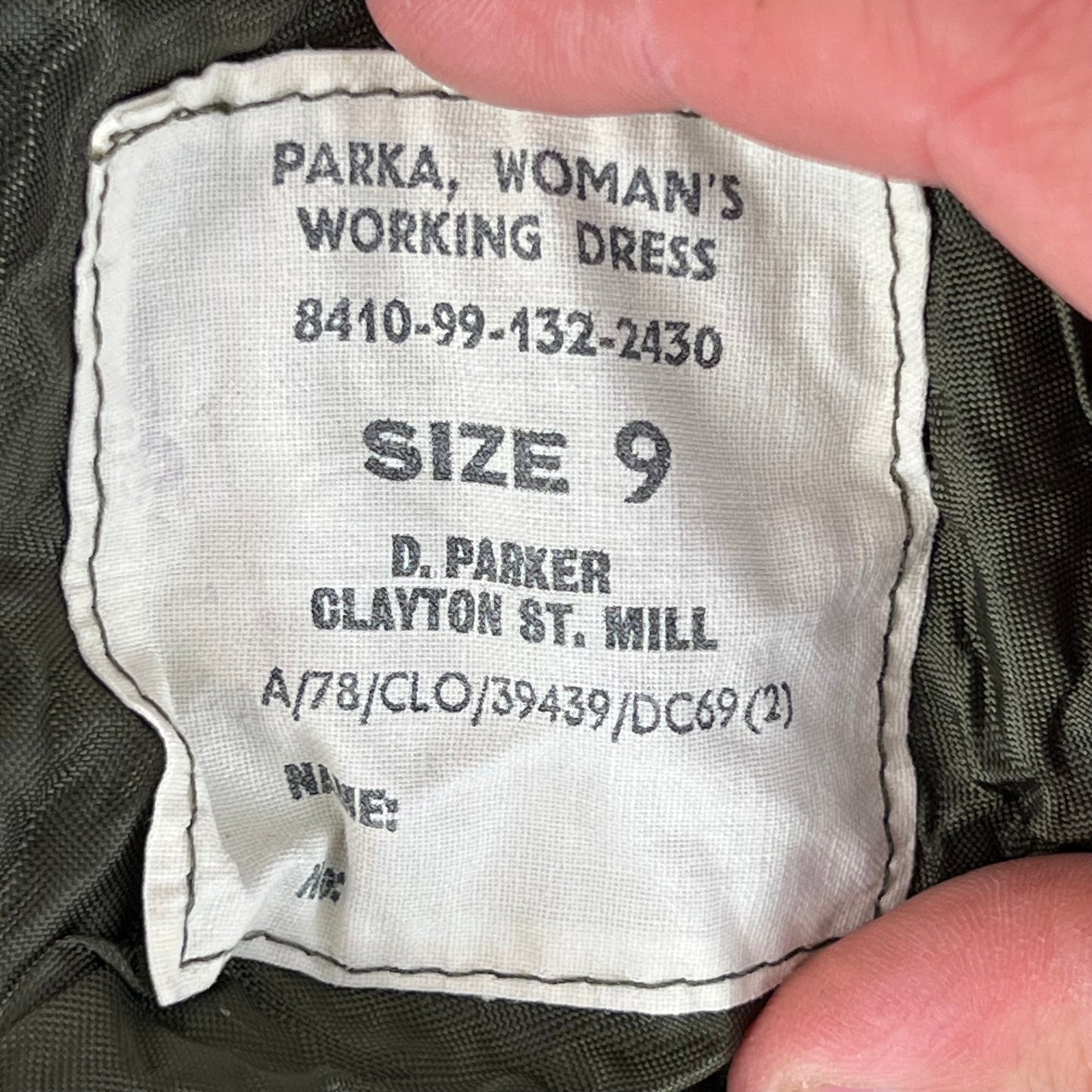 British Army 60s Olive Green Women's Working Dress Parka - Medium SIZE 9